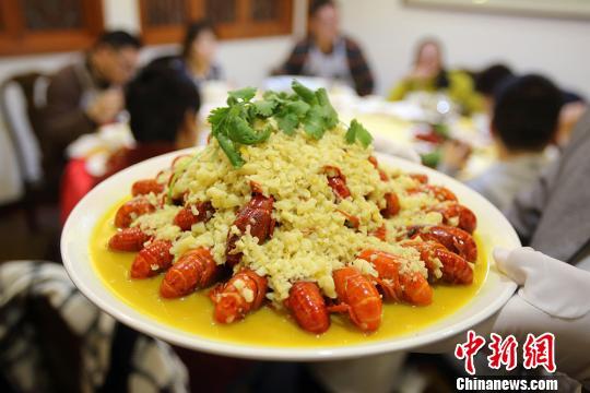 小龍蝦橫行德國(guó)柏林 政府鼓勵(lì)吃貨們大快朵頤！